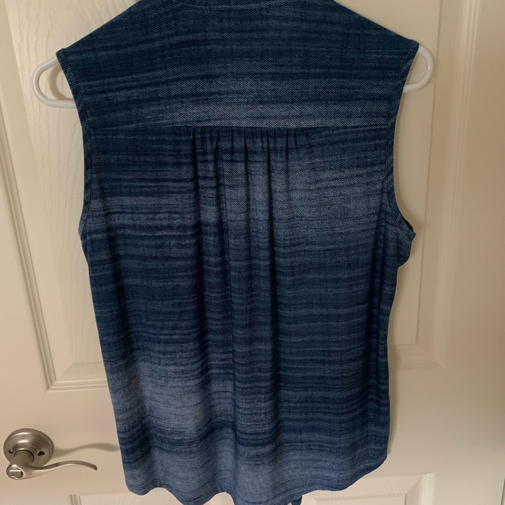 Womens top!